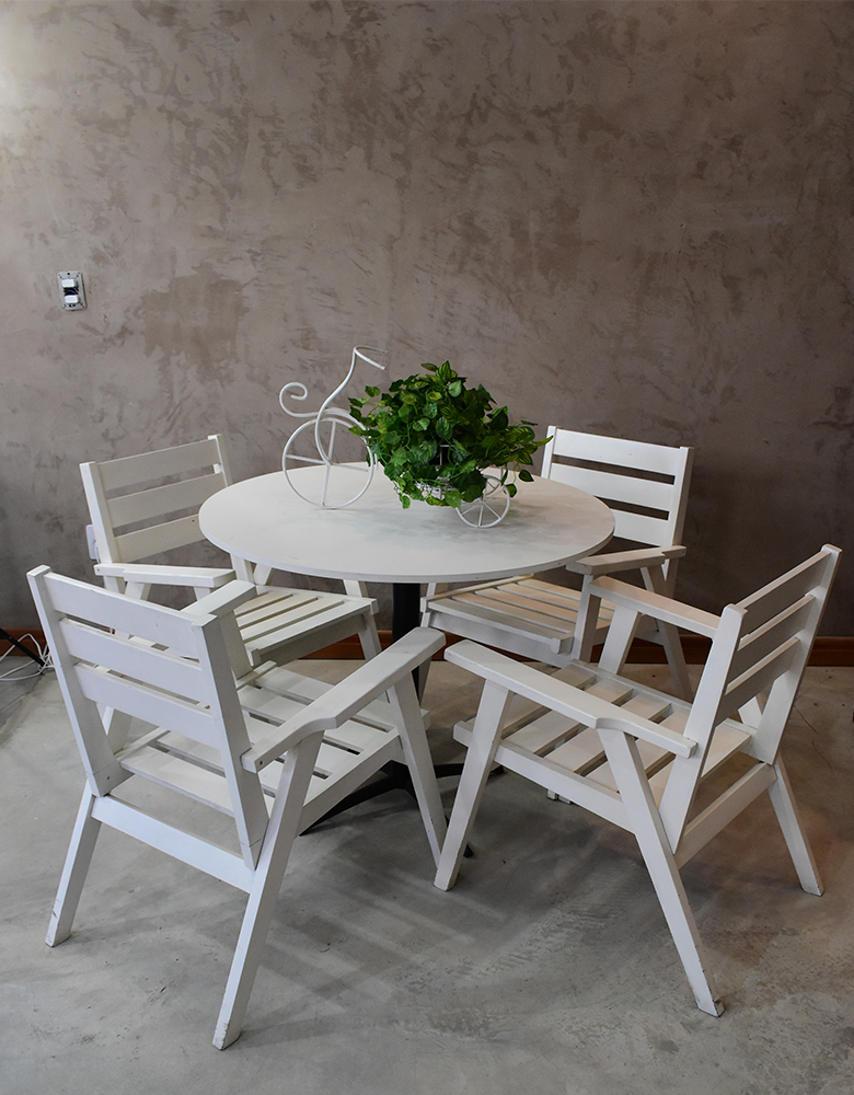Conjunto de Mesas e Cadeiras Piscina em Madeira Maderfix